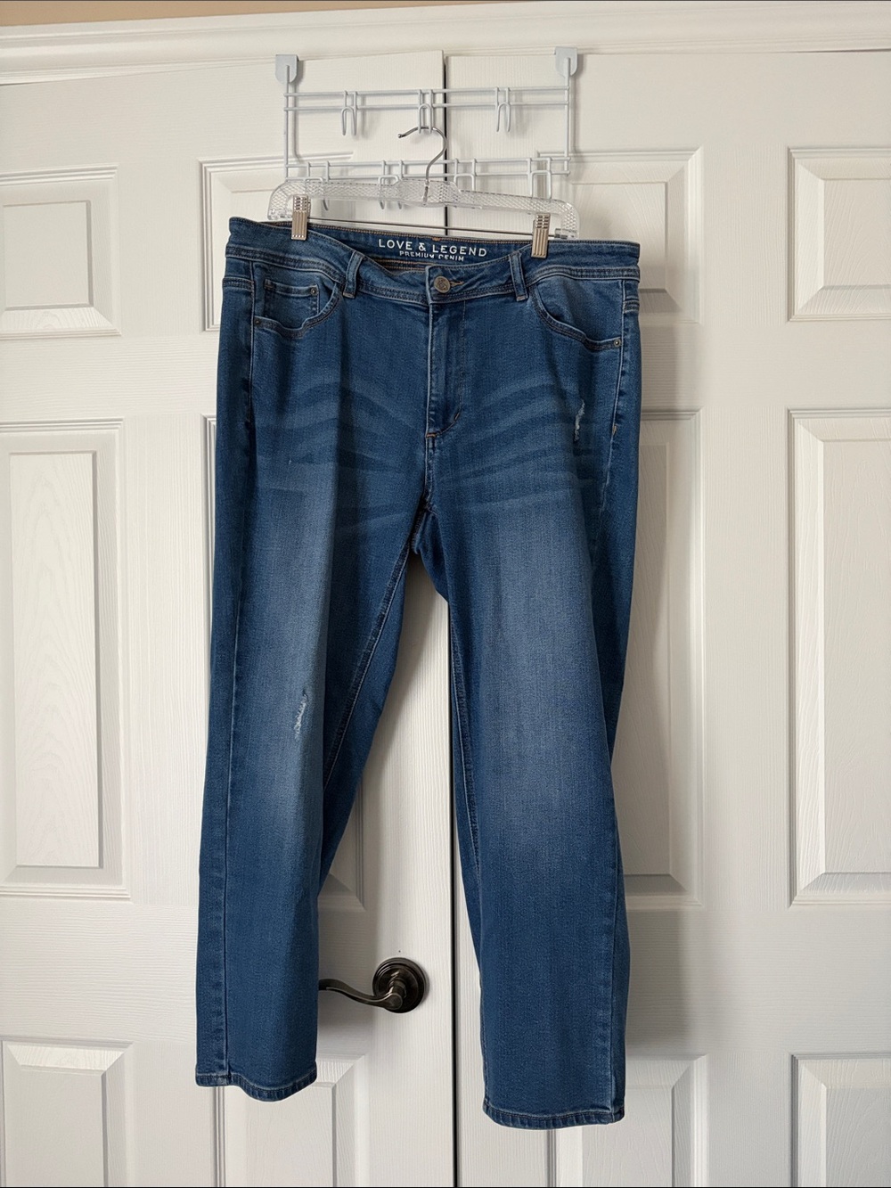 Love & Legend Women’s Medium Blue Relaxed Jeans